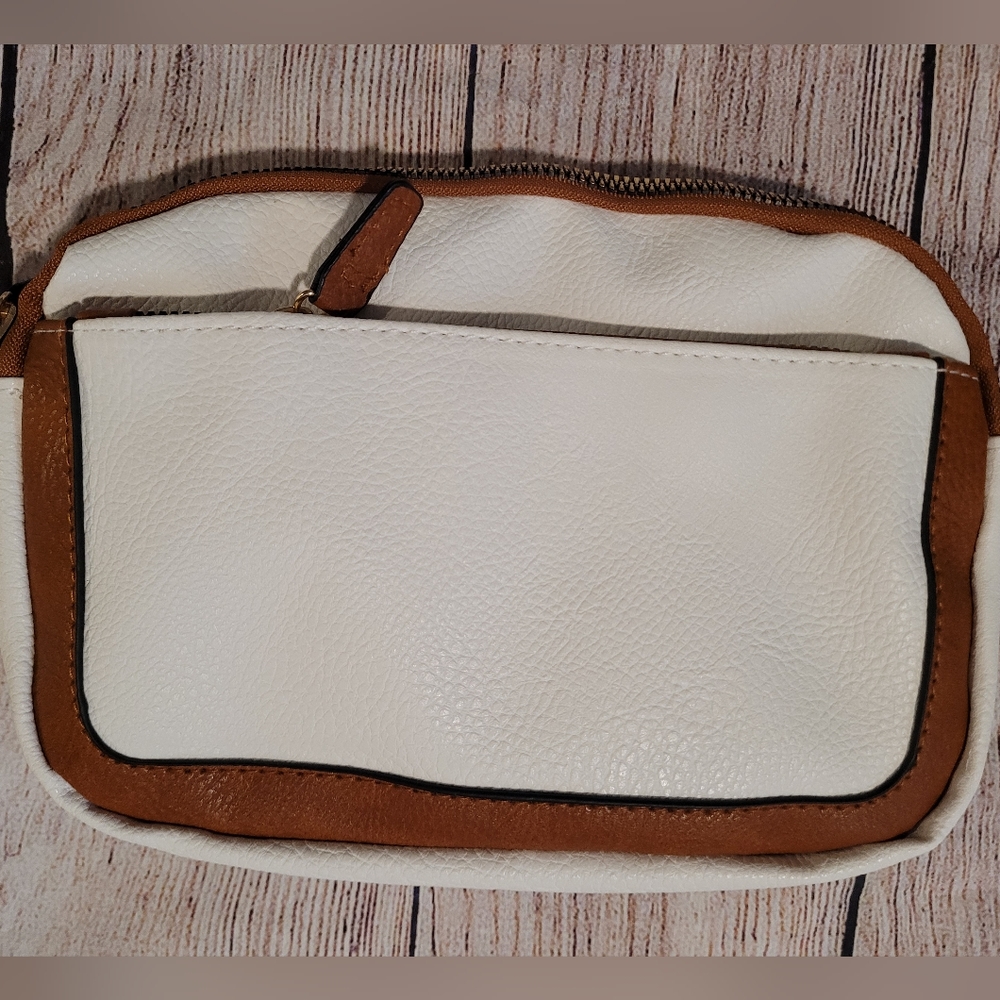 FAUX Leather Sling Bag✨️ - Picture 6 of 7